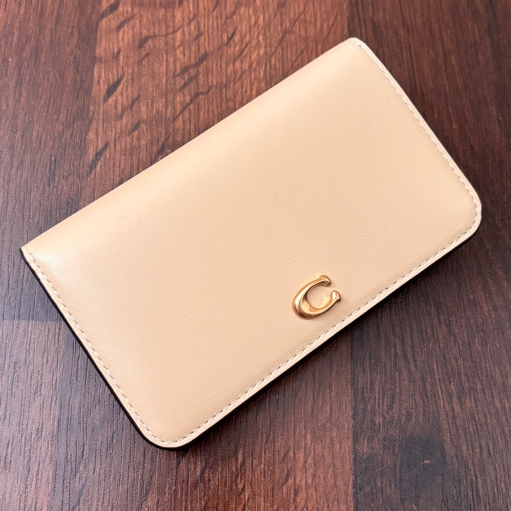 Coach Essential Slim Cardholder